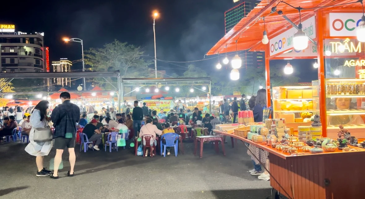 Han Food Market in Da Nang, Vietnam